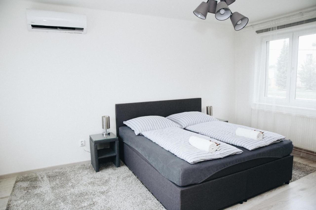 Alisa Apartments Kostomlaty nad Labem 외부 사진